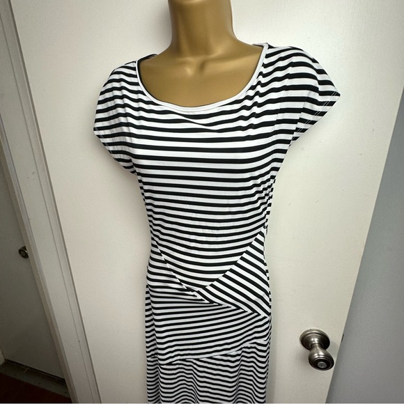 Arden B Black & White Striped Vintage 90’s/Y2K Stretch Cutout Back Dress NWT XS - Picture 8 of 15